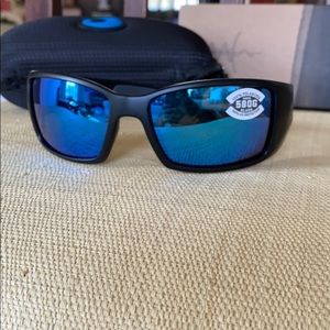 NWT Costa Blackfin Sunglasses